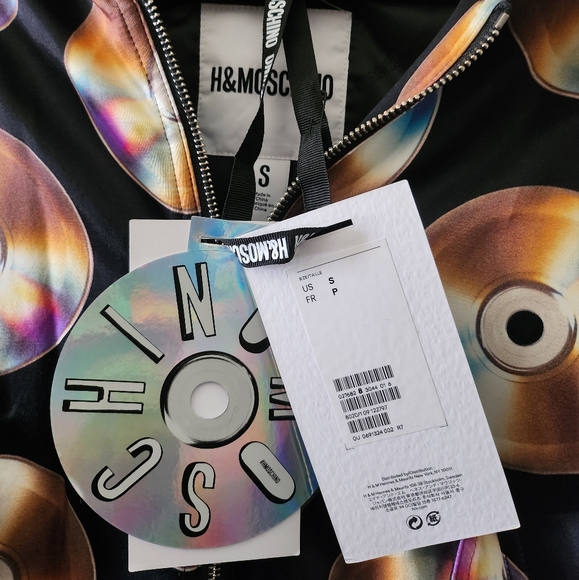💿💎🆕Moschino X H&M Jeremy Scott CD Satin Bomber Jacket Size S Rare - Picture 6 of 8